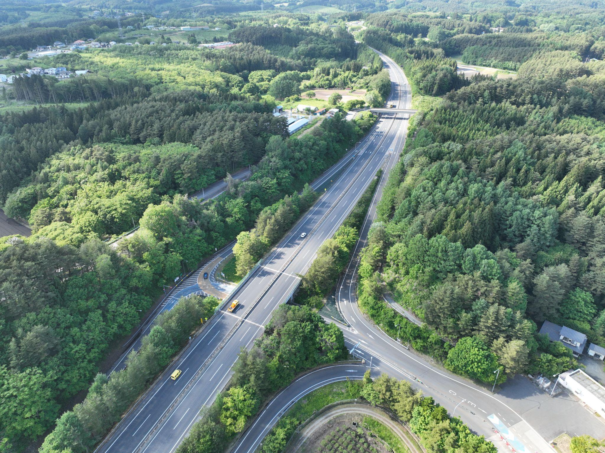 高速道路の路面、橋の舗装工事現場へのパトロール給油実績
